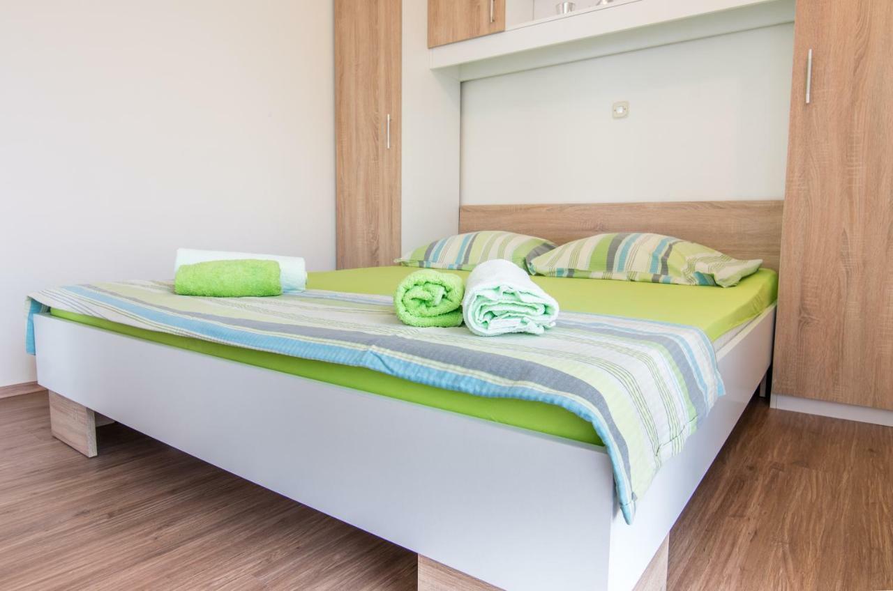Apartment Ivana Makarska Bagian luar foto