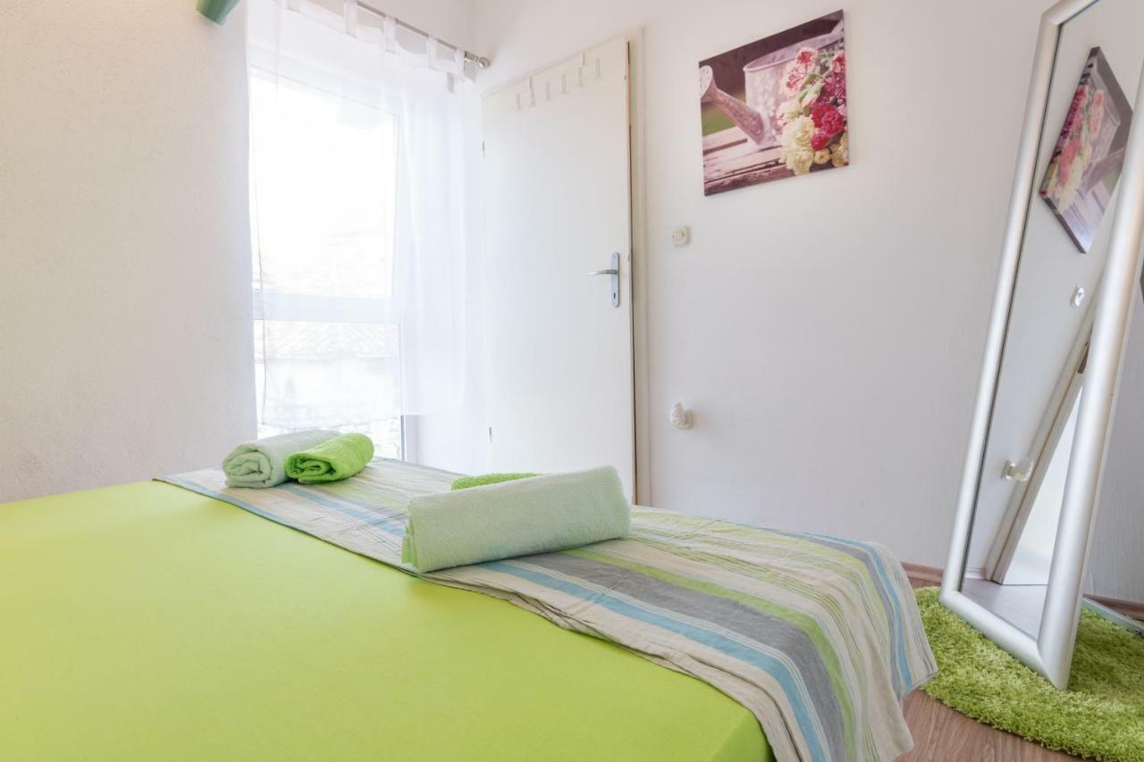 Apartment Ivana Makarska Bagian luar foto