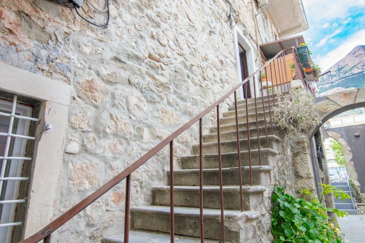 Apartment Ivana Makarska Bagian luar foto