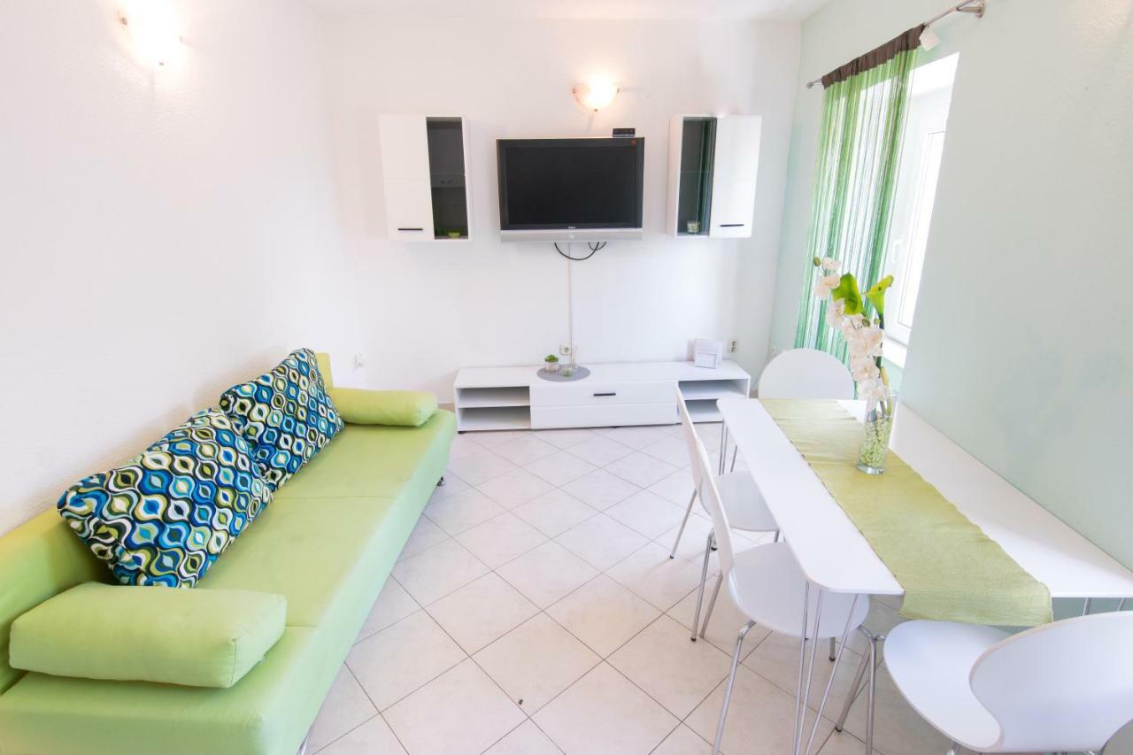 Apartment Ivana Makarska Bagian luar foto