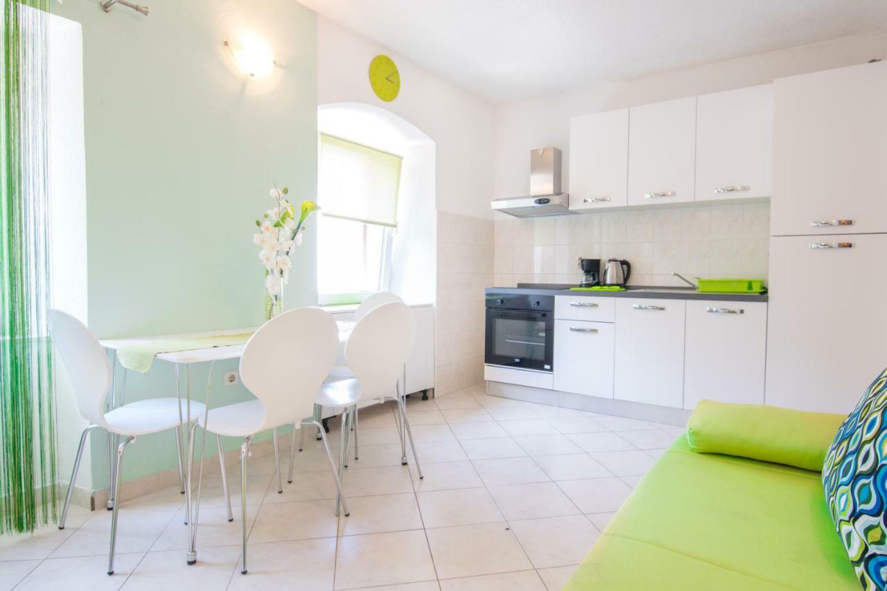 Apartment Ivana Makarska Bagian luar foto